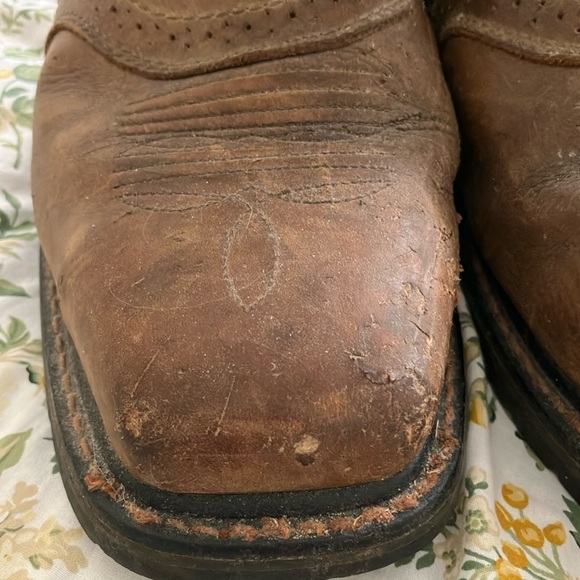 Ariat Brown Cowboy Western Boots Distressed Leather - Picture 7 of 7